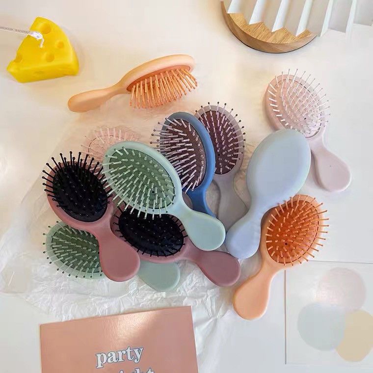 Macaron Color Air Cushion Small Portable Hair Brushes & Combs