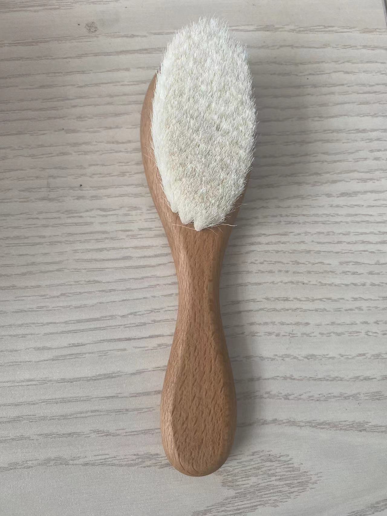 Hollow Wool Wooden Carved Cleaning Brush Head Massage Hair Brushes & Combs